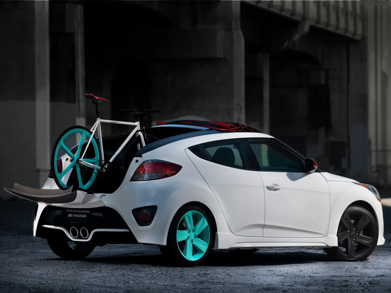 Hyundai Veloster C3 Concept (2012) – zadní tříčtvrteční pohled