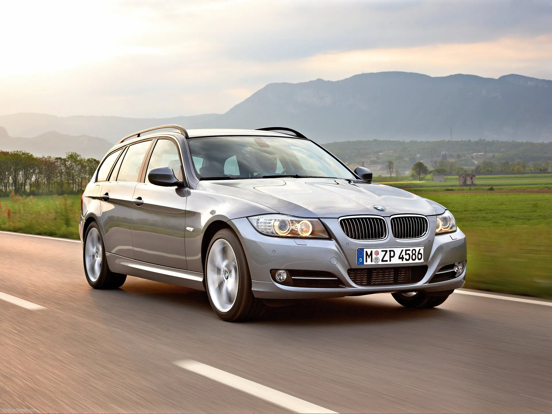 BMW 3-Series Touring (2009)