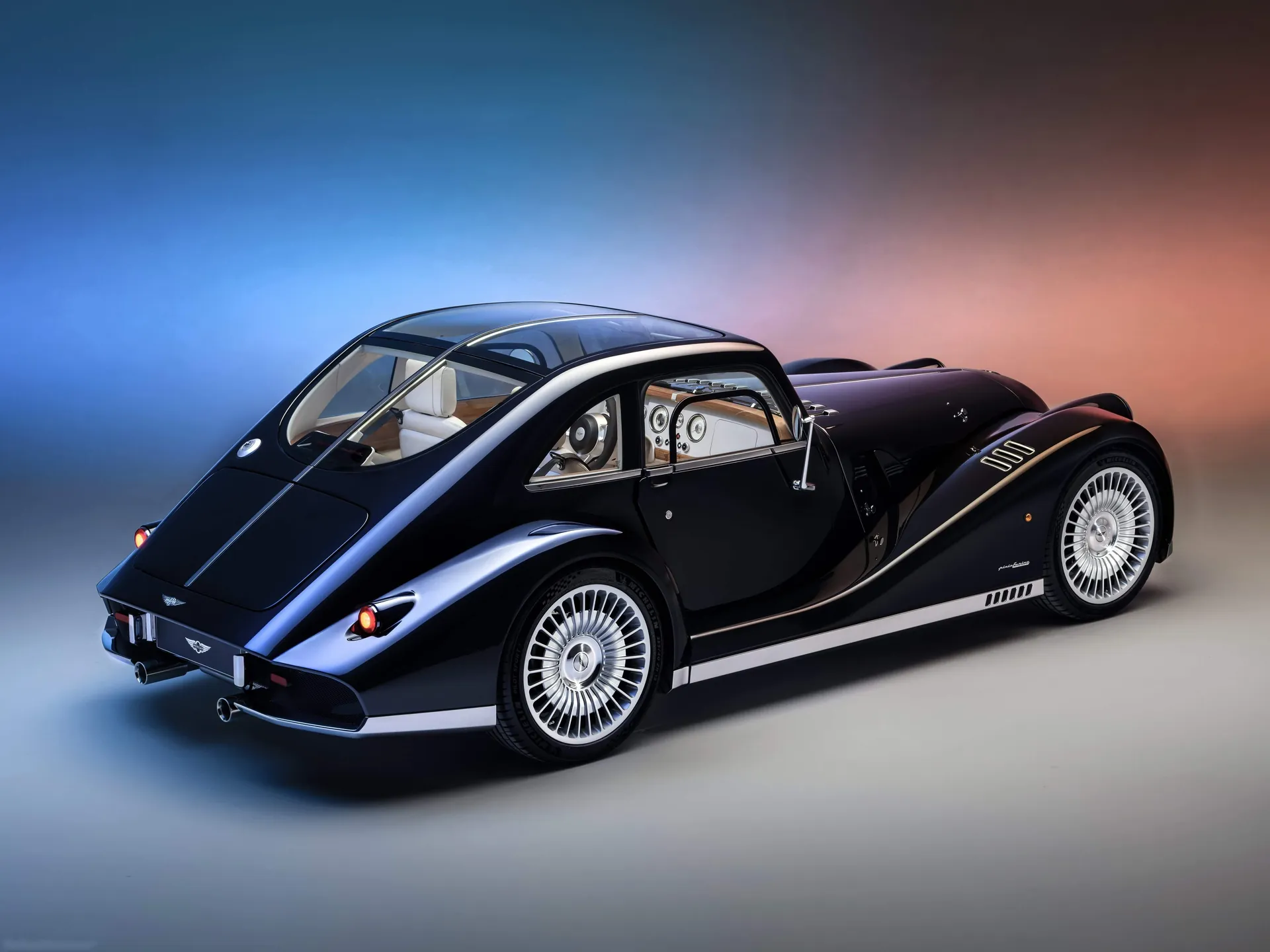 Morgan Midsummer Coupe (2026) – zadní tříčtvrteční pohled