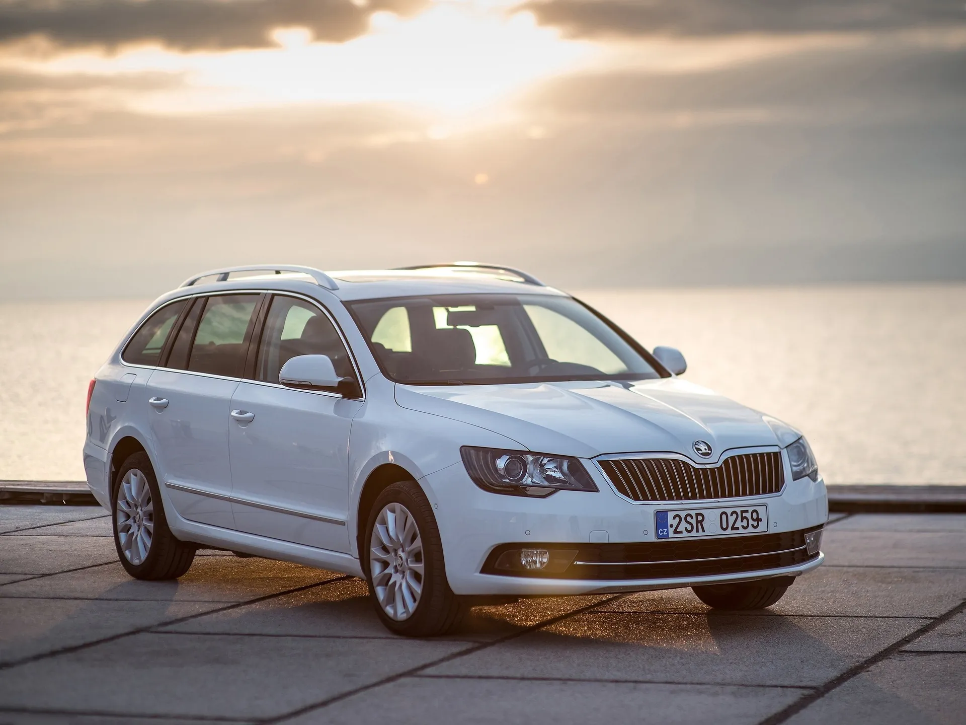 Skoda Superb Combi (2014)