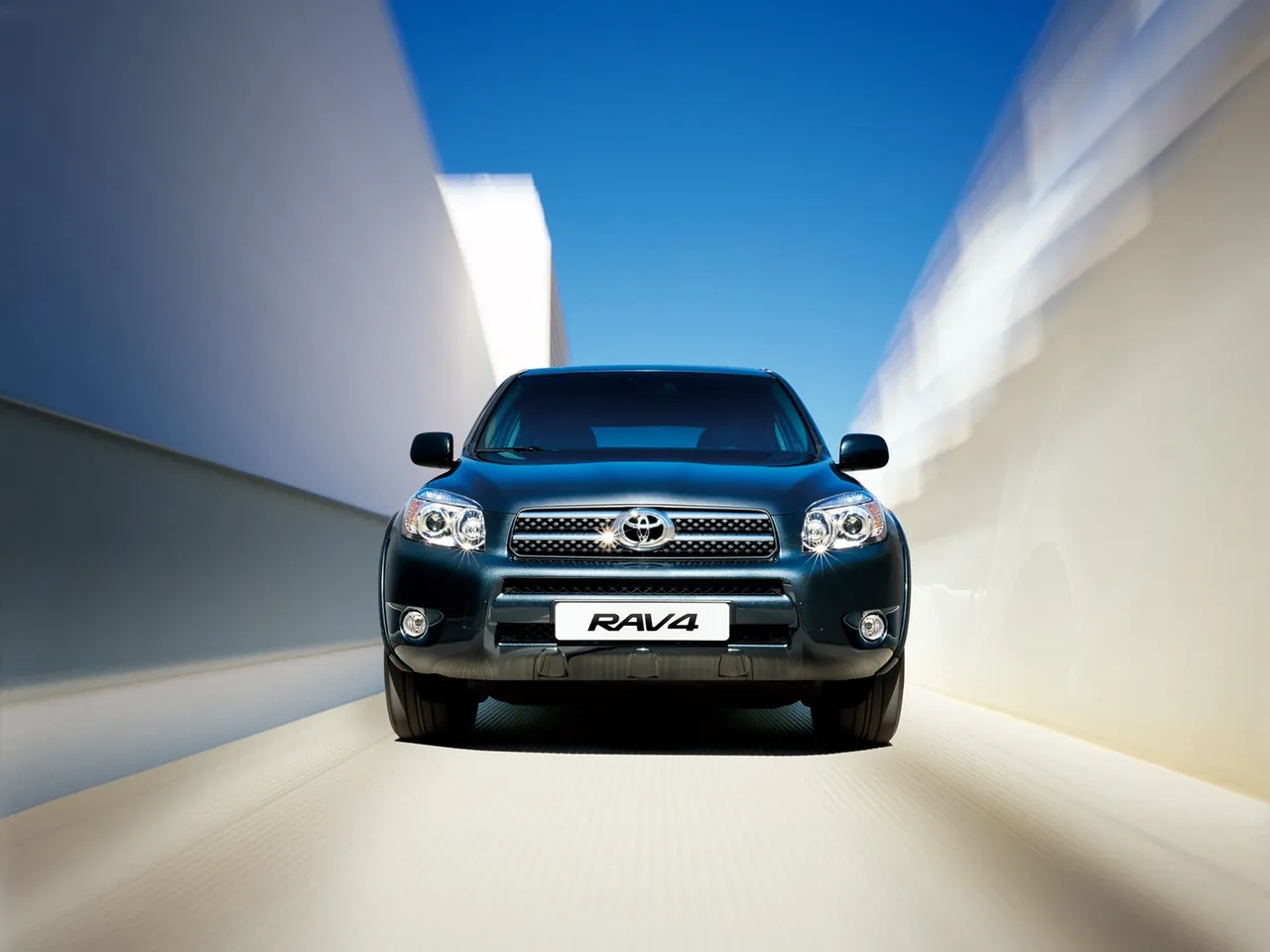 Toyota RAV4 (2006) - Front