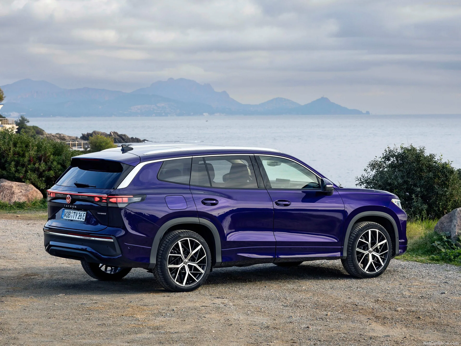 Volkswagen Tayron (2025) – zadní tříčtvrteční pohled