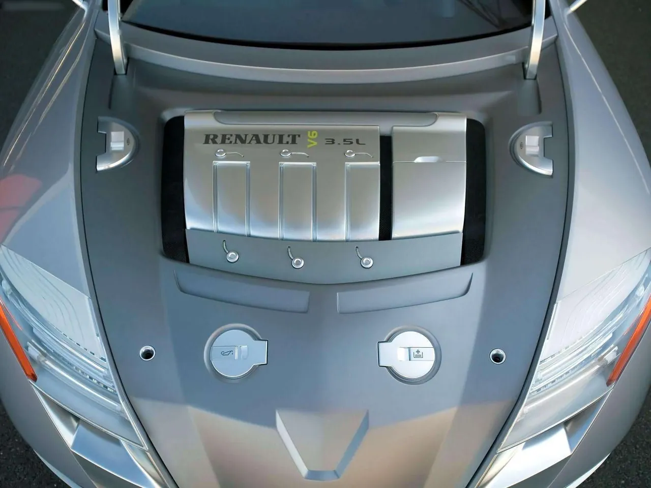 Renault Fluence Concept (2004) – motorový prostor