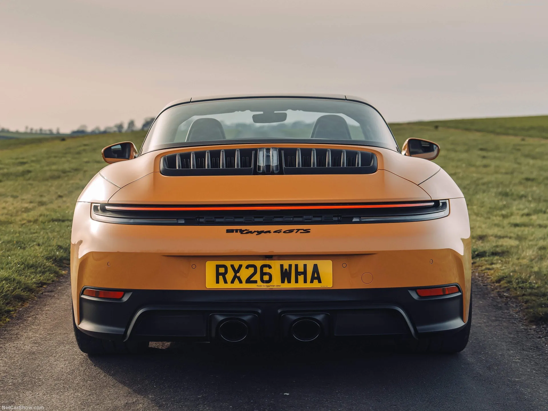 Porsche 911 Targa 4 GTS [UK] (2025) – zezadu