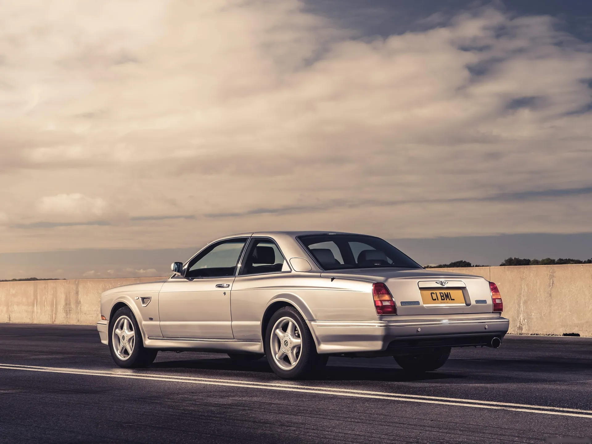 Bentley Continental R Mulliner (2000) - Rear Three-Quarter