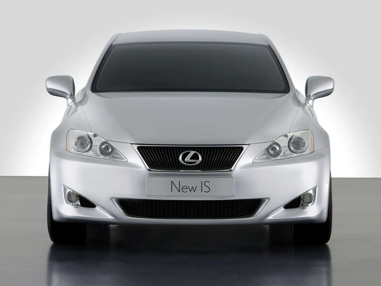 Lexus IS250 [EU] (2005) - Front