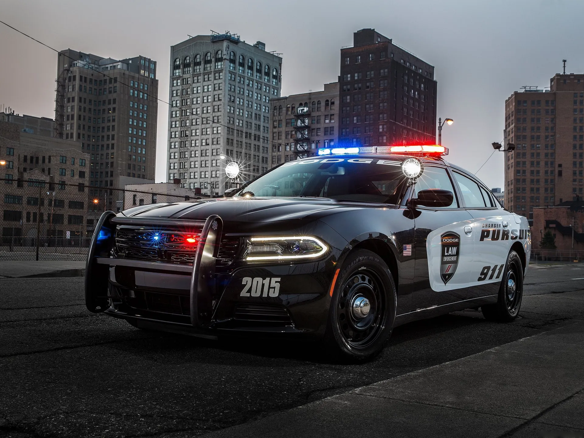 Dodge Charger Pursuit (2015)