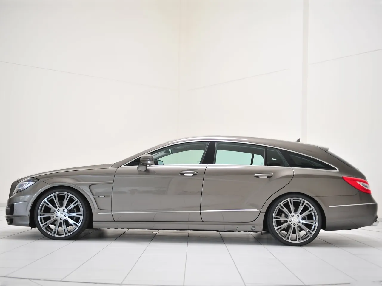 Brabus Mercedes-Benz CLS Shooting Brake (2012) – boční profil