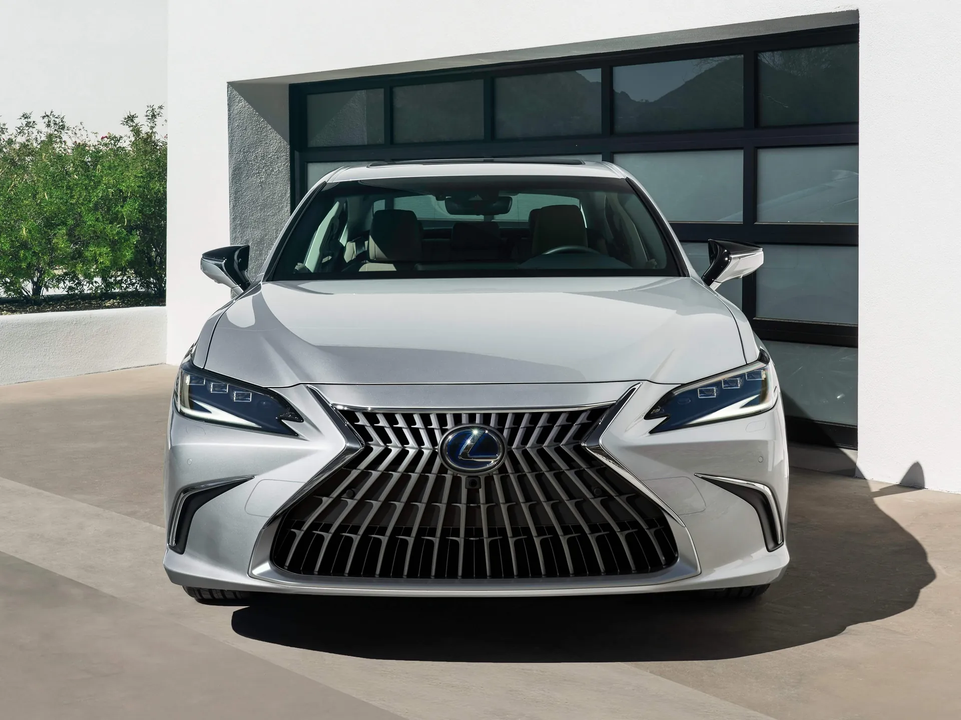 Lexus ES (2022) – zepředu