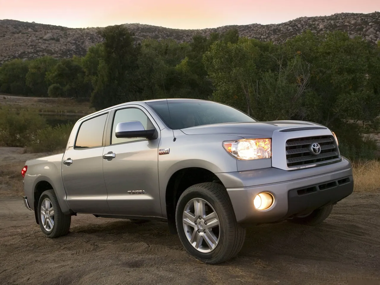 Toyota Tundra CrewMax (2007)