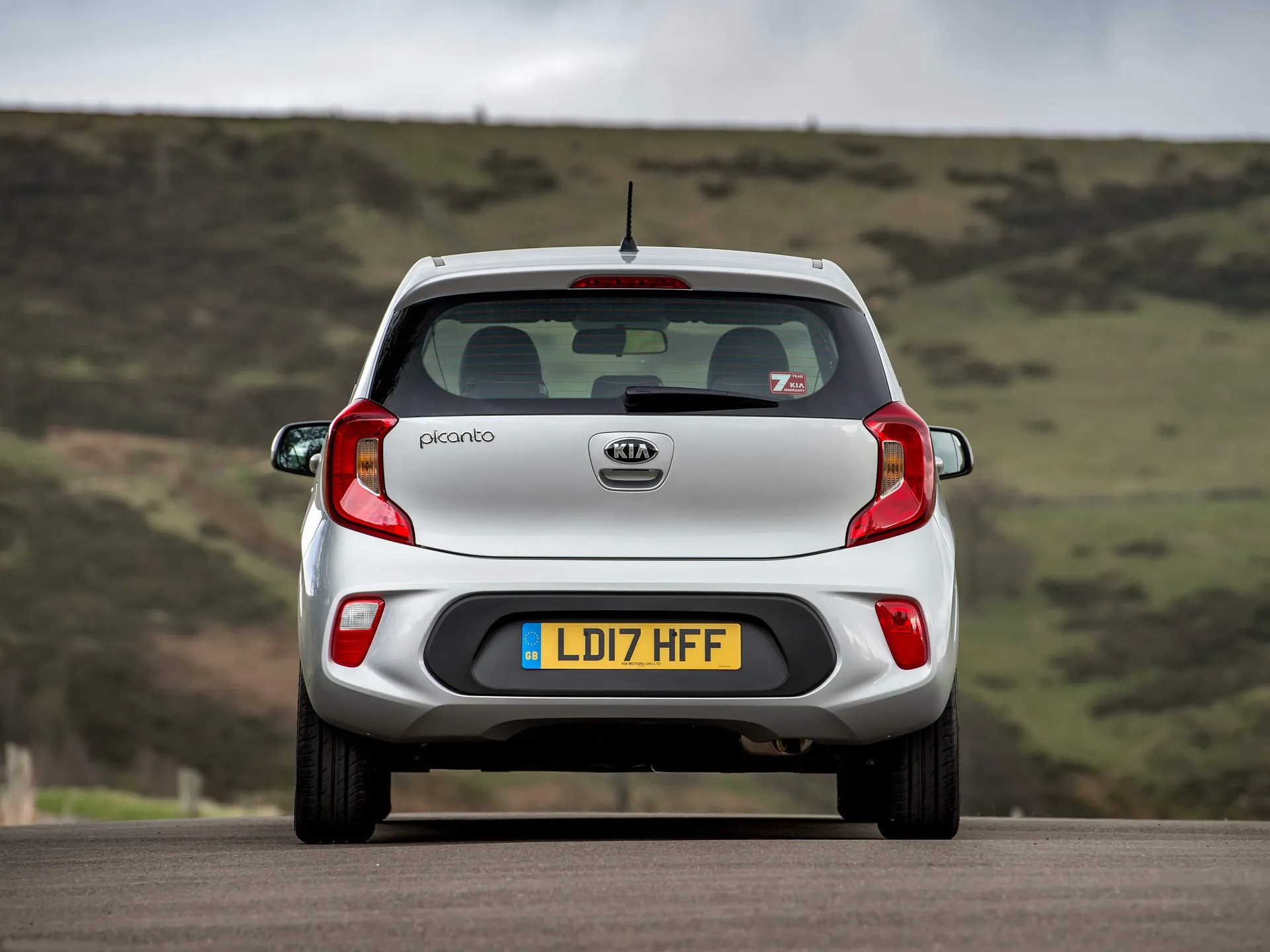 Kia Picanto [UK] (2017) – zezadu