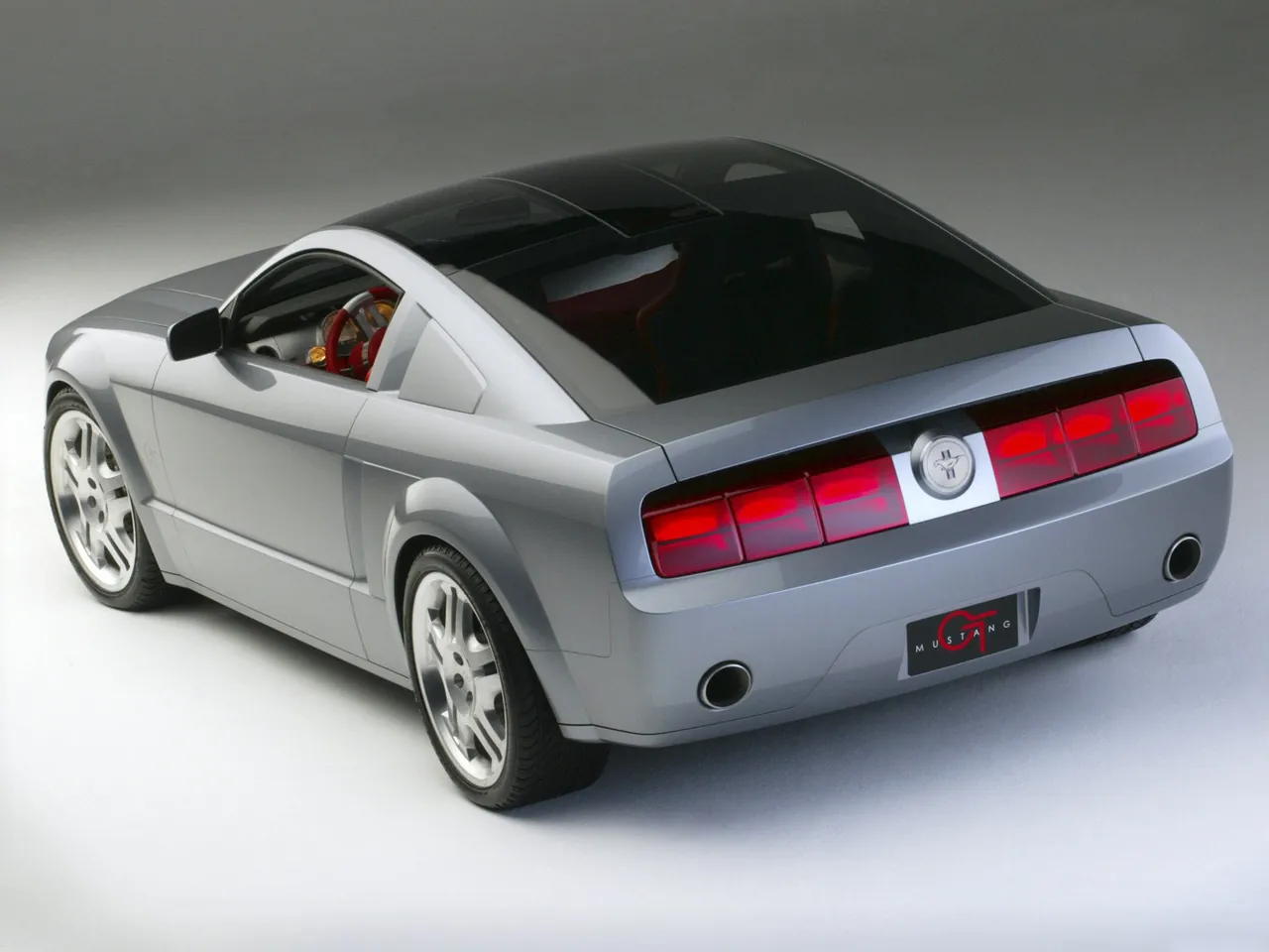 Ford Mustang GT Coupe Concept (2003) – zadní tříčtvrteční pohled