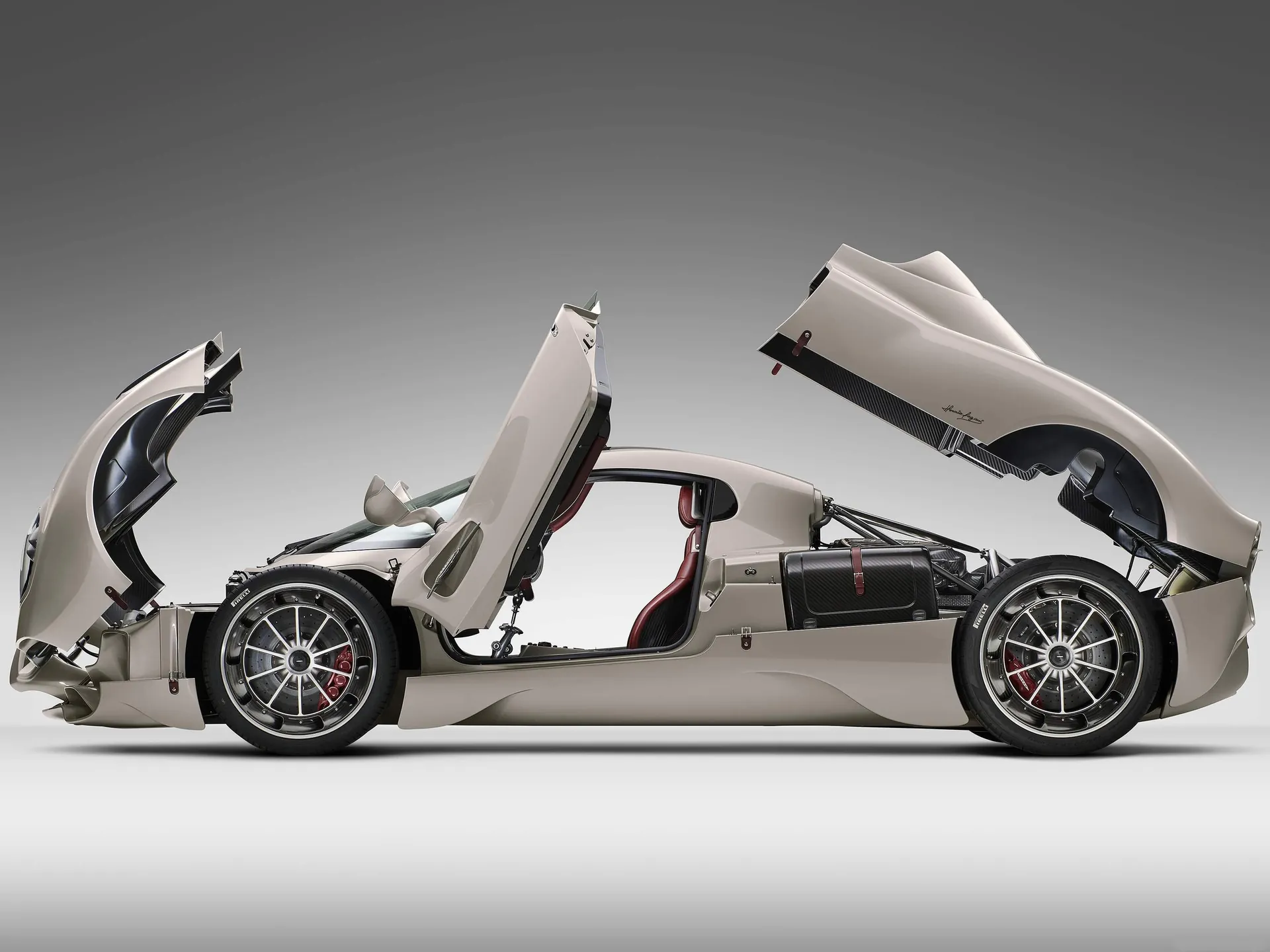 Pagani Utopia (2023) – boční profil