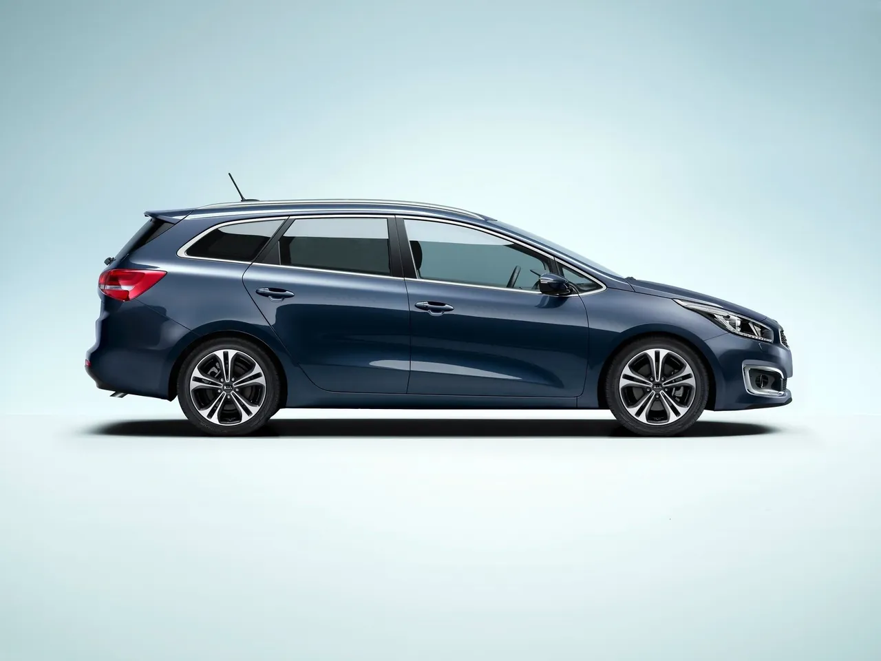 Kia Ceed SW (2016) – boční profil