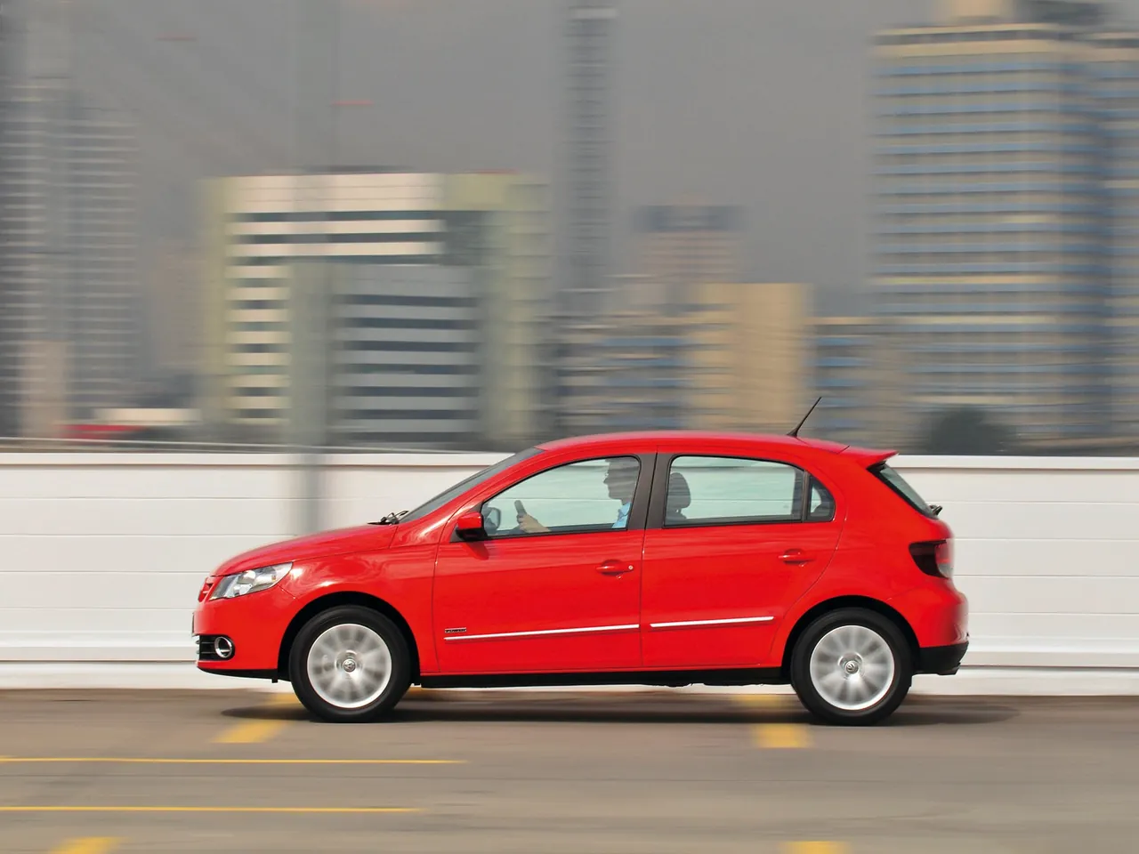 Volkswagen Gol (2009) - Side Profile