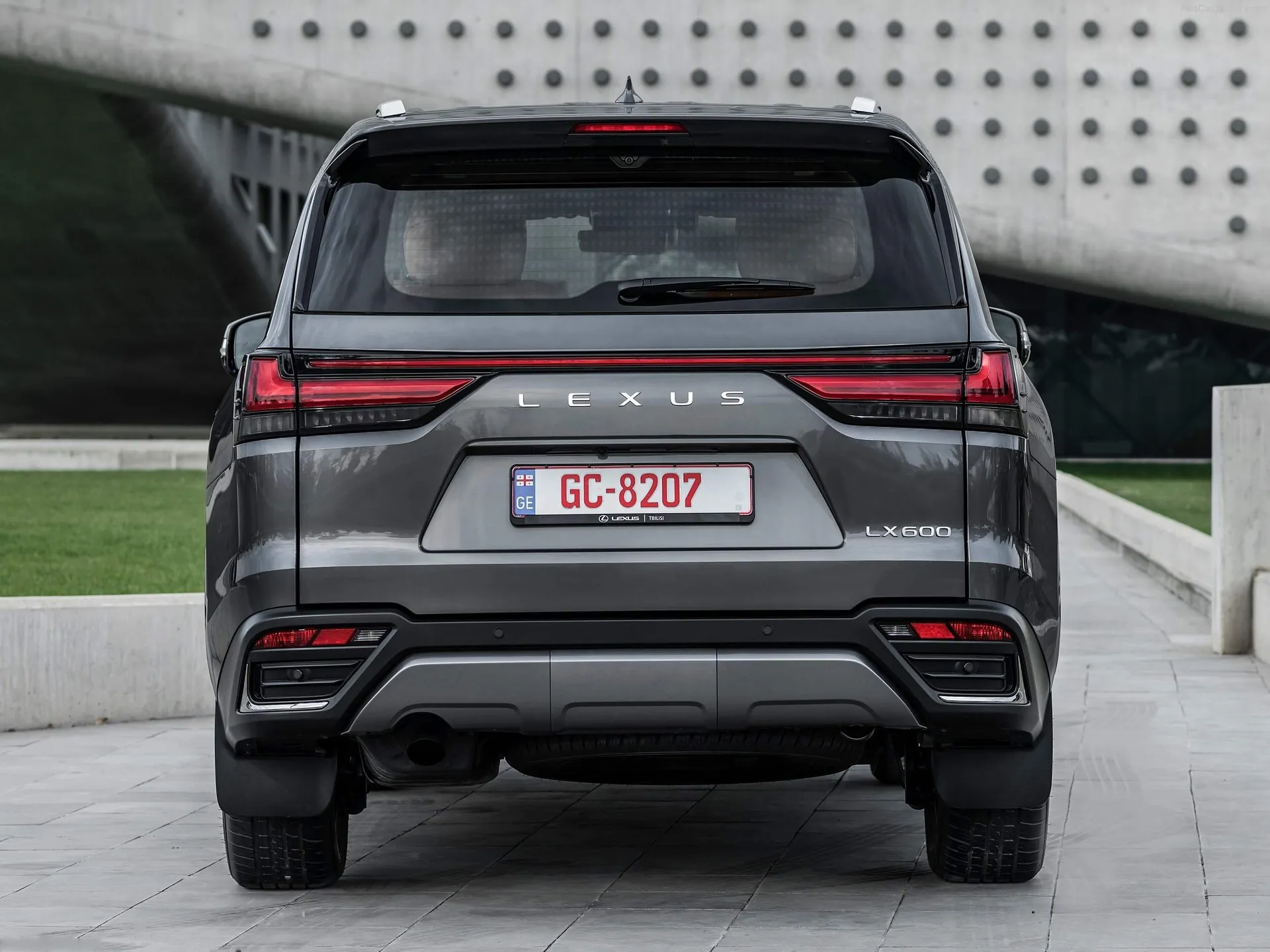 Lexus LX (2022) – zezadu
