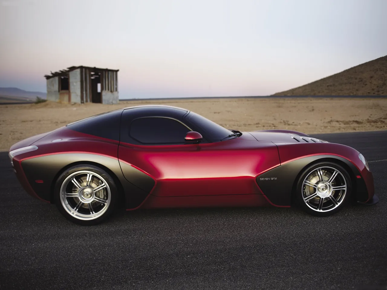 Devon GTX (2010) – boční profil