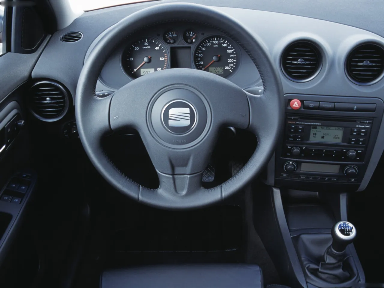 Seat Cordoba (2004) – interiér
