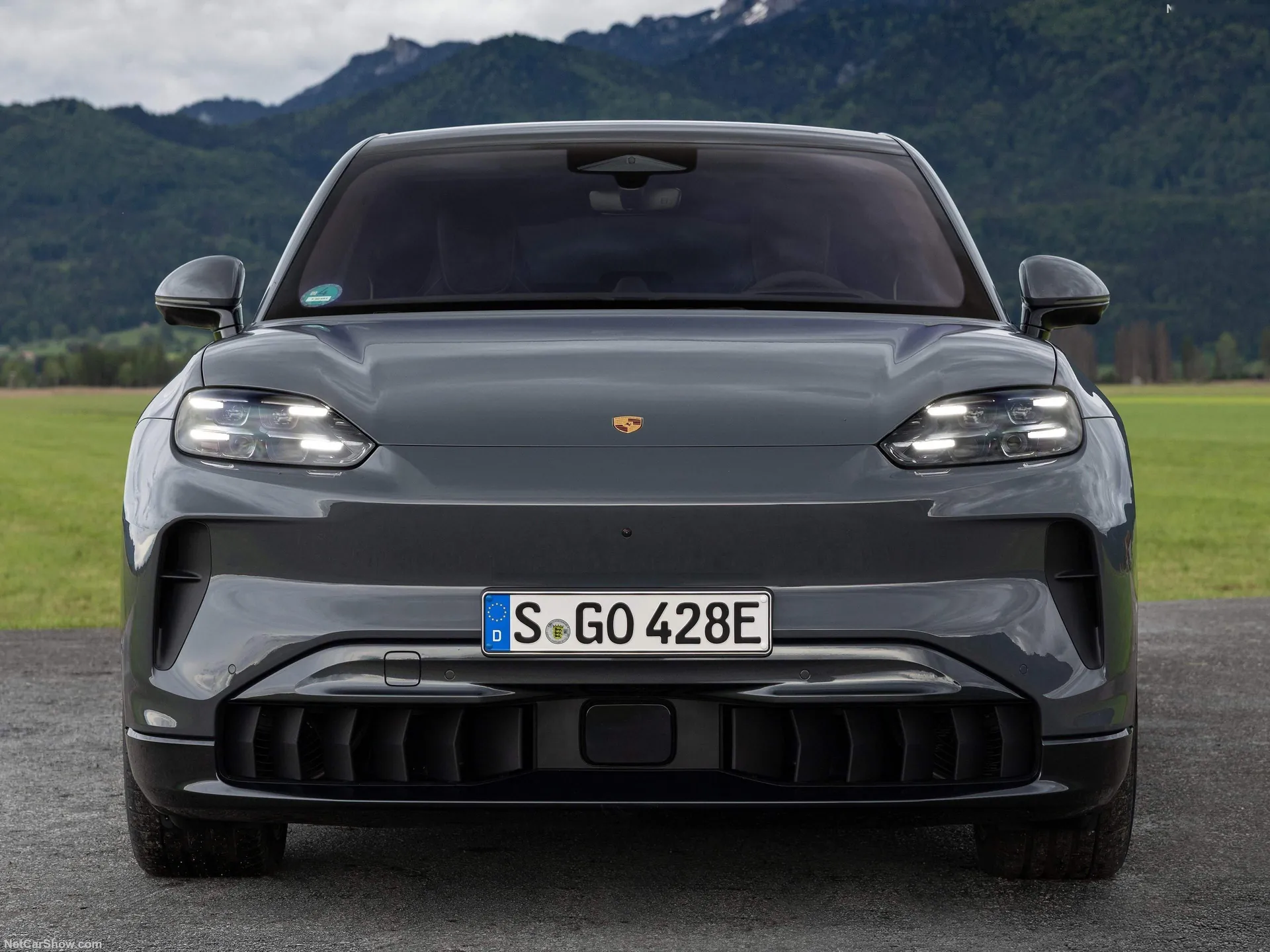 Porsche Cayenne Coupe Electric (2027) – zepředu