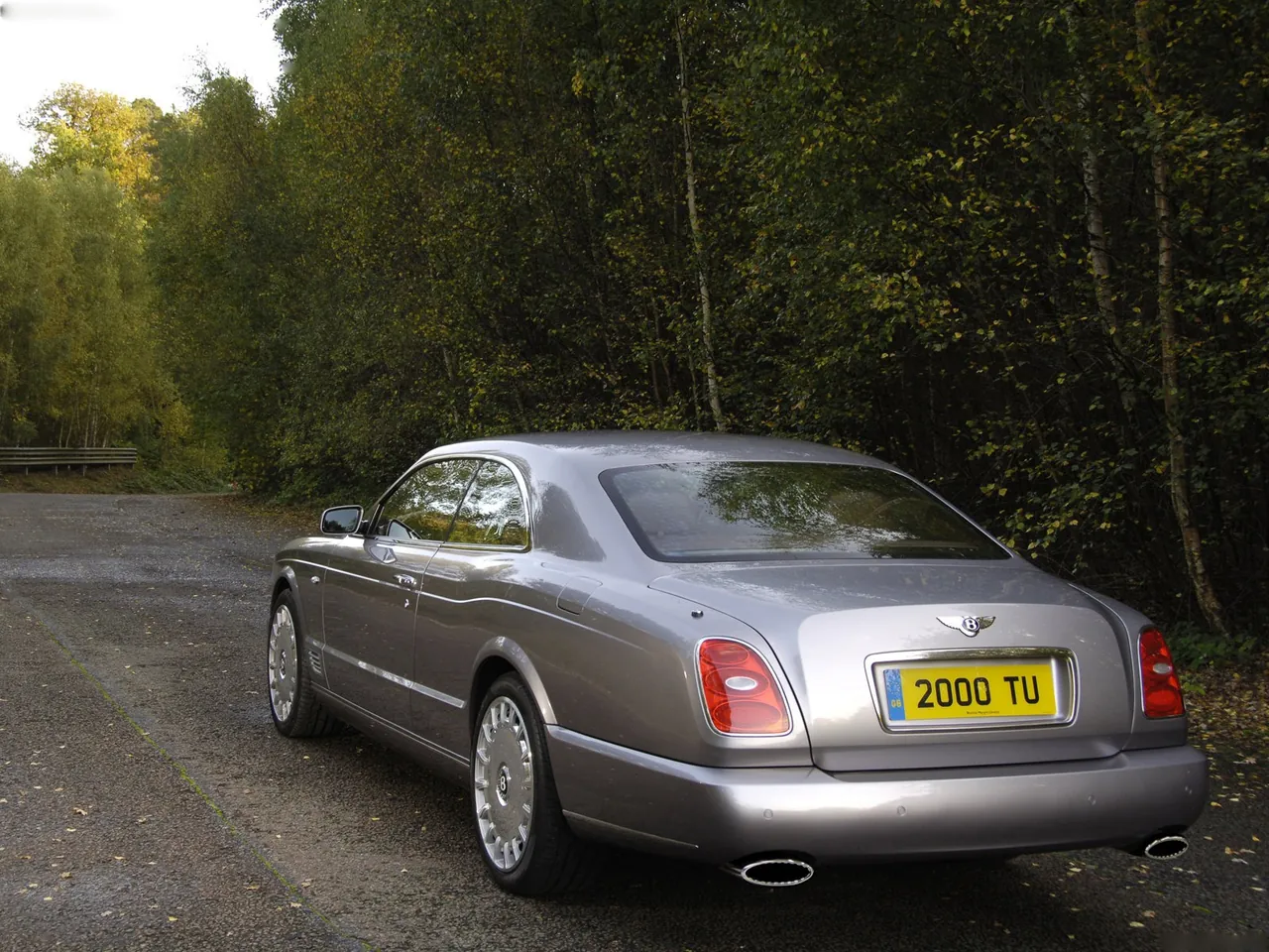 Bentley Brooklands (2008) – zadní tříčtvrteční pohled