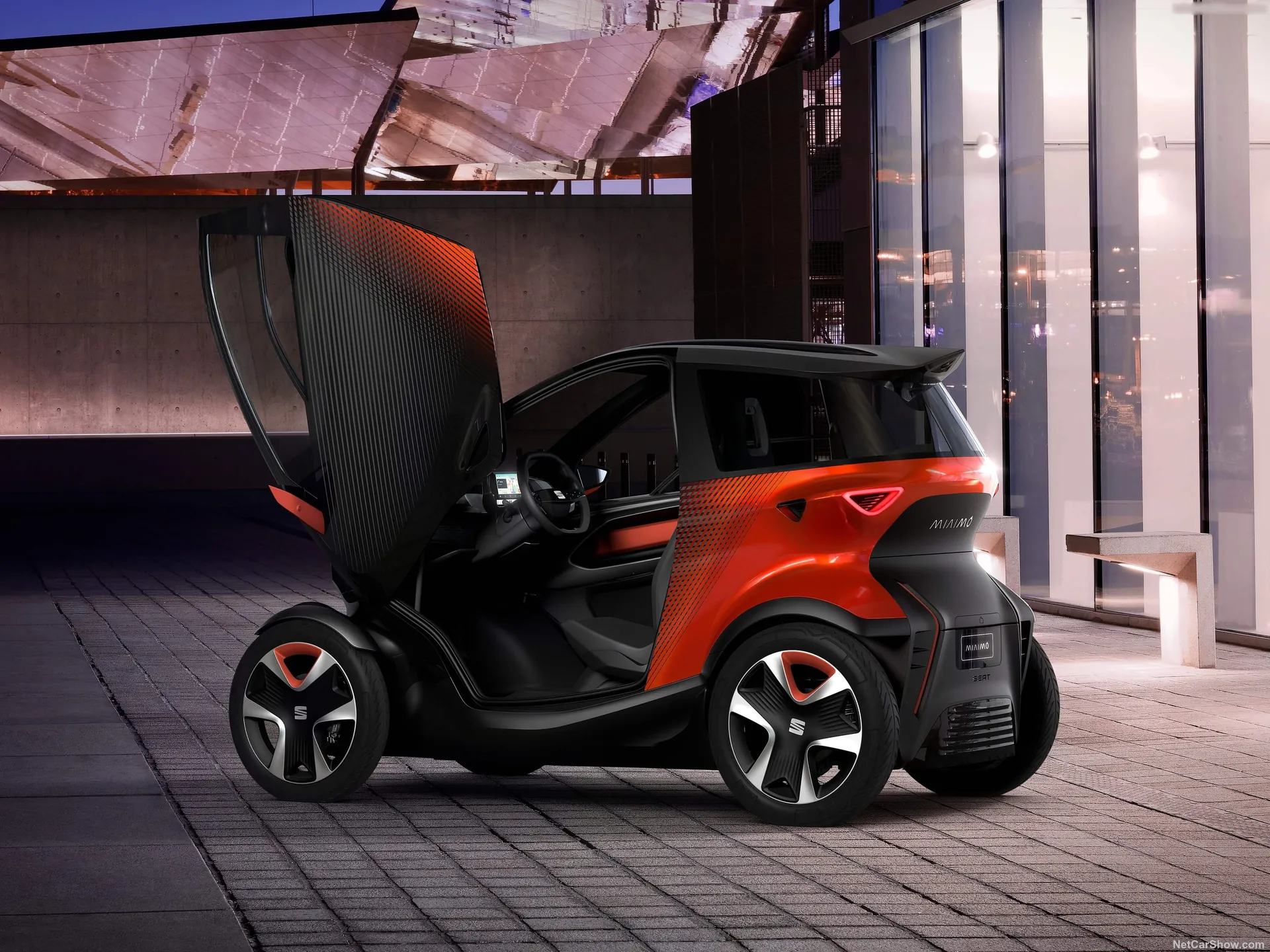 Seat Minimo Concept (2019) – zadní tříčtvrteční pohled