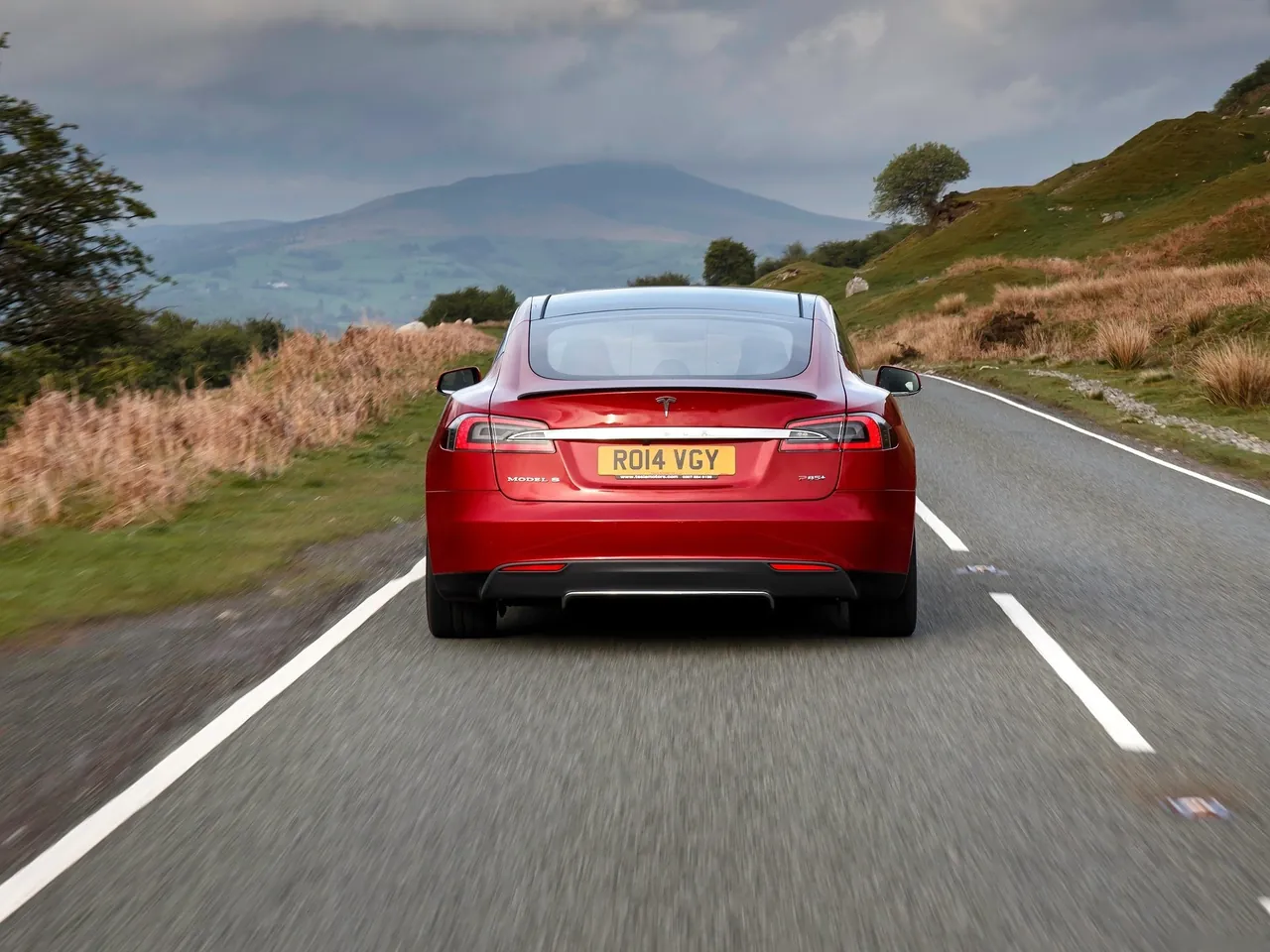 Tesla Model S [UK] (2013) – zezadu