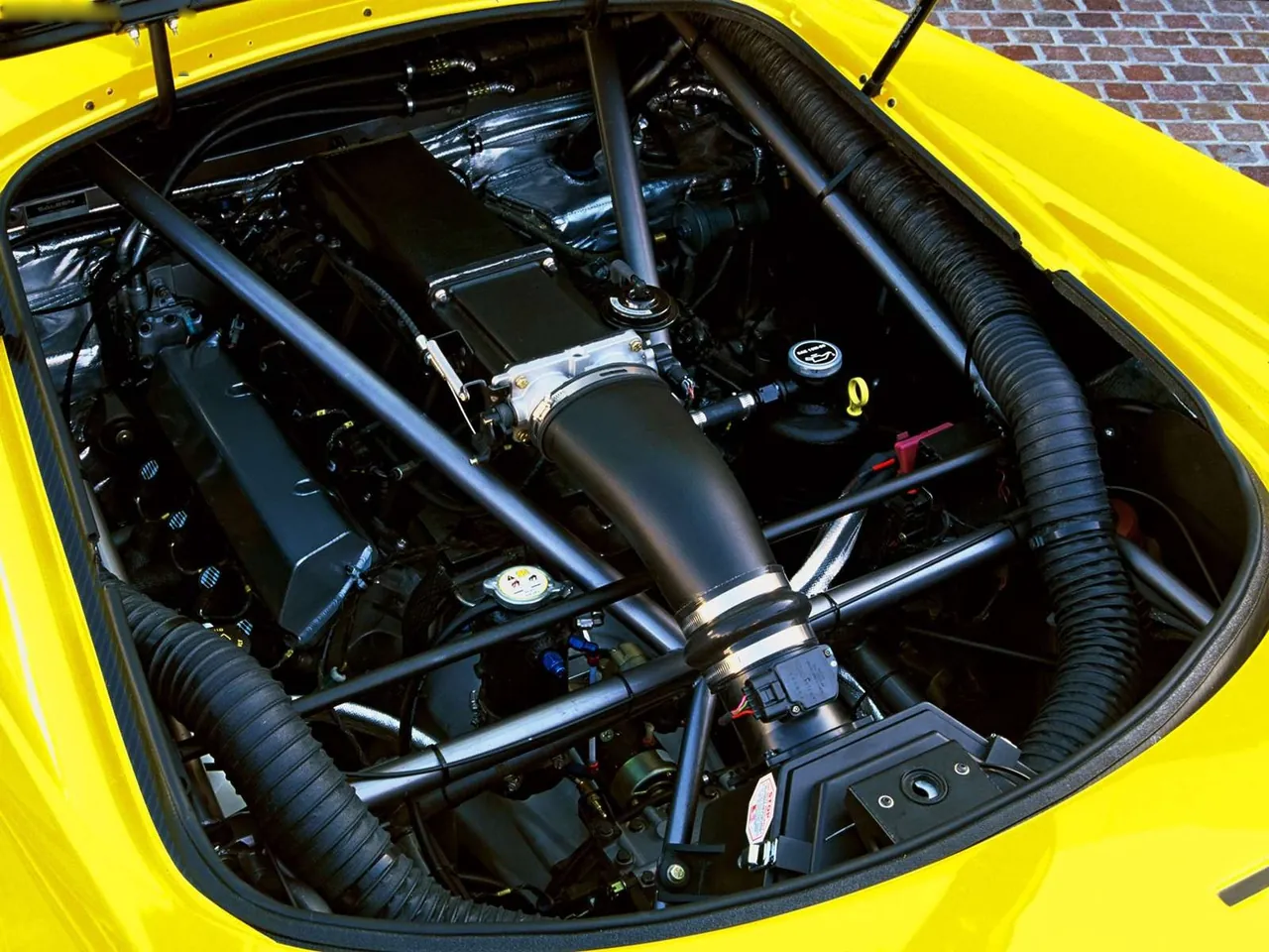 Saleen S7 (2002) – motorový prostor