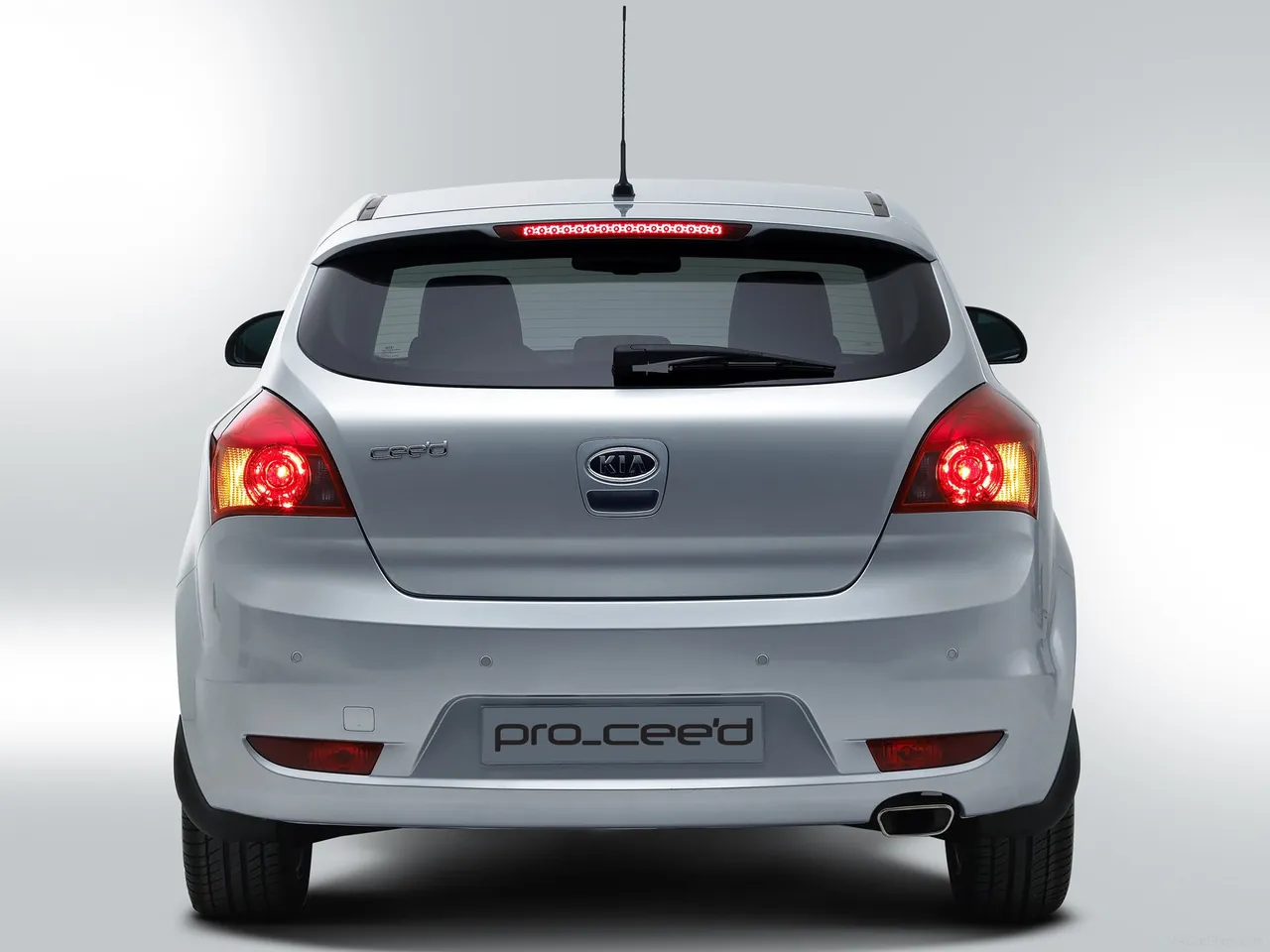 Kia Pro-cee-d (2008) – zezadu
