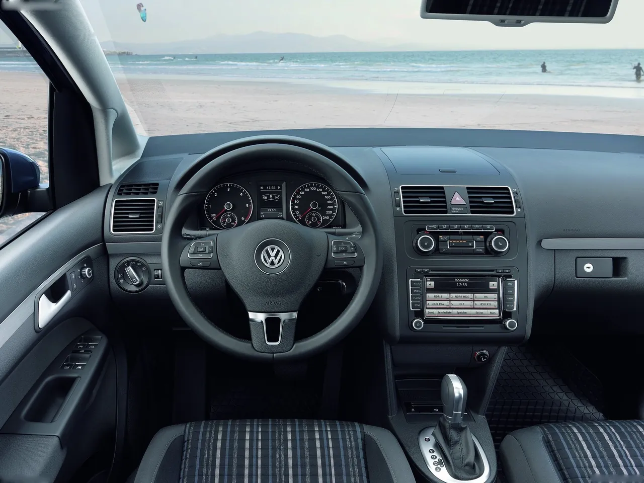 Volkswagen CrossTouran (2011) – interiér