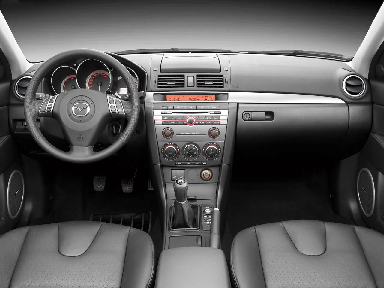 Mazda 3 Facelift (2006) – interiér