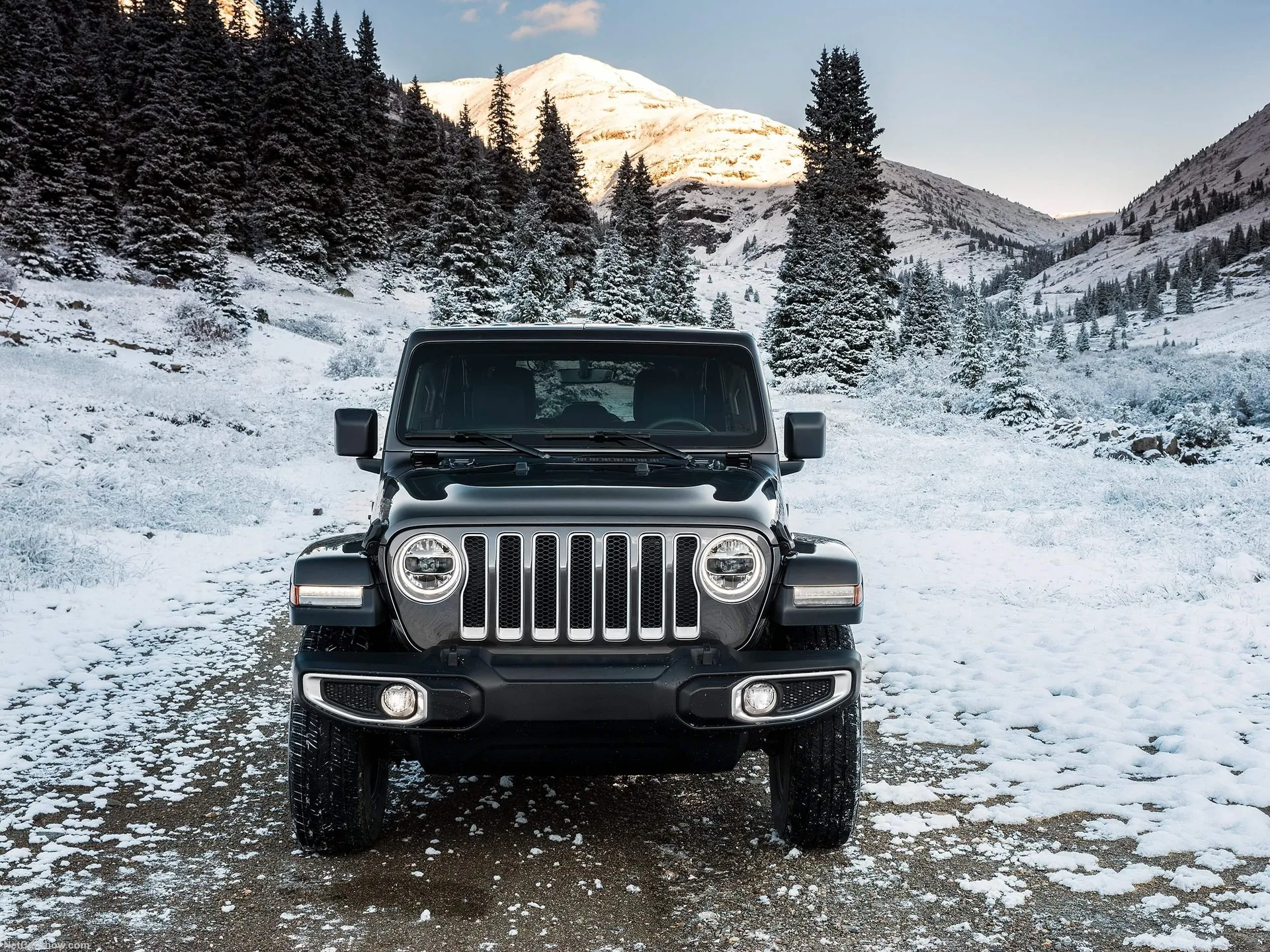 Jeep Wrangler Unlimited (2018) – zepředu