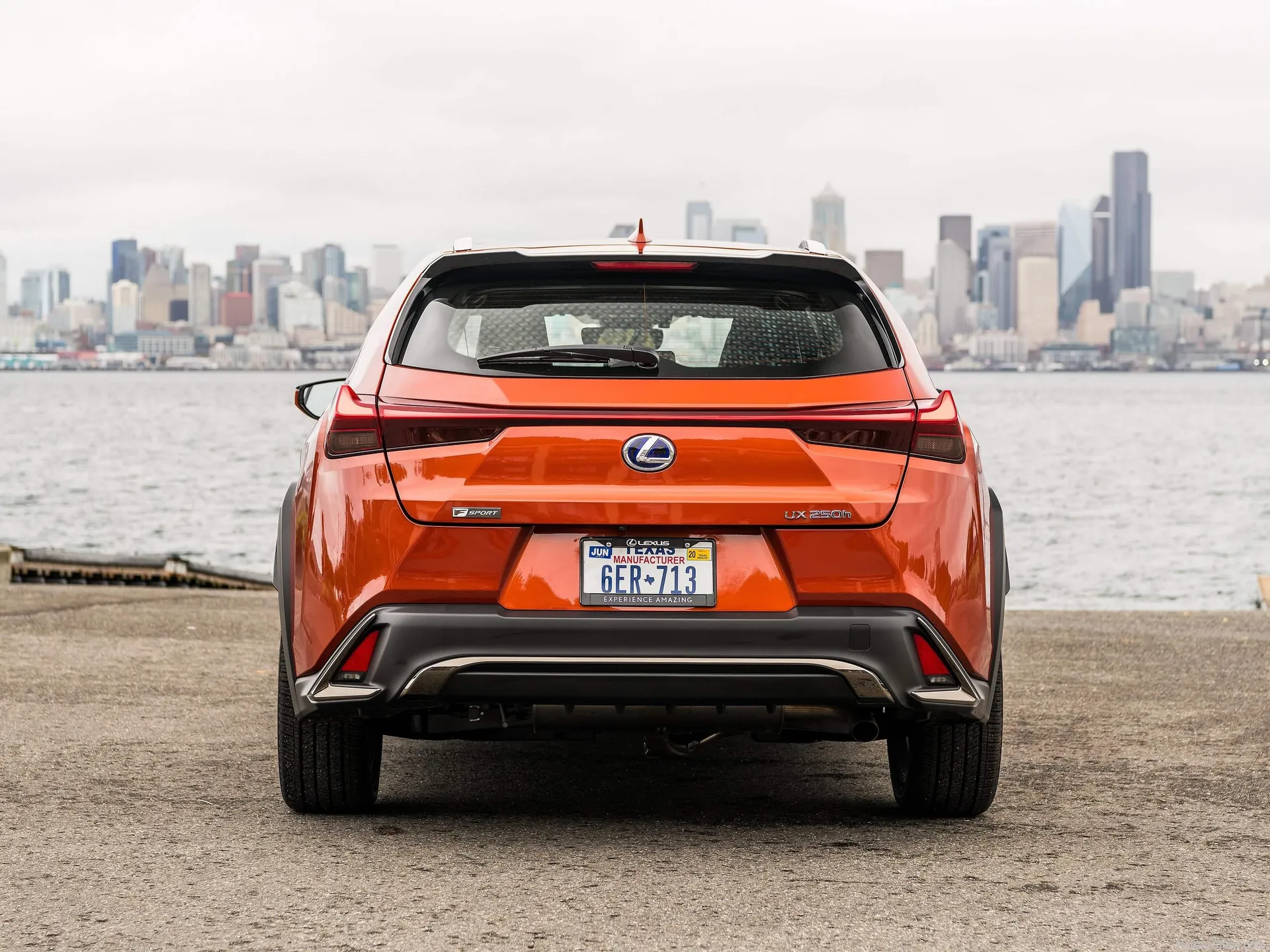 Lexus UX [US] (2019) – zezadu