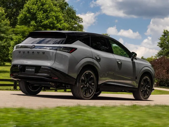 Nissan Murano Dark Armor (2027)