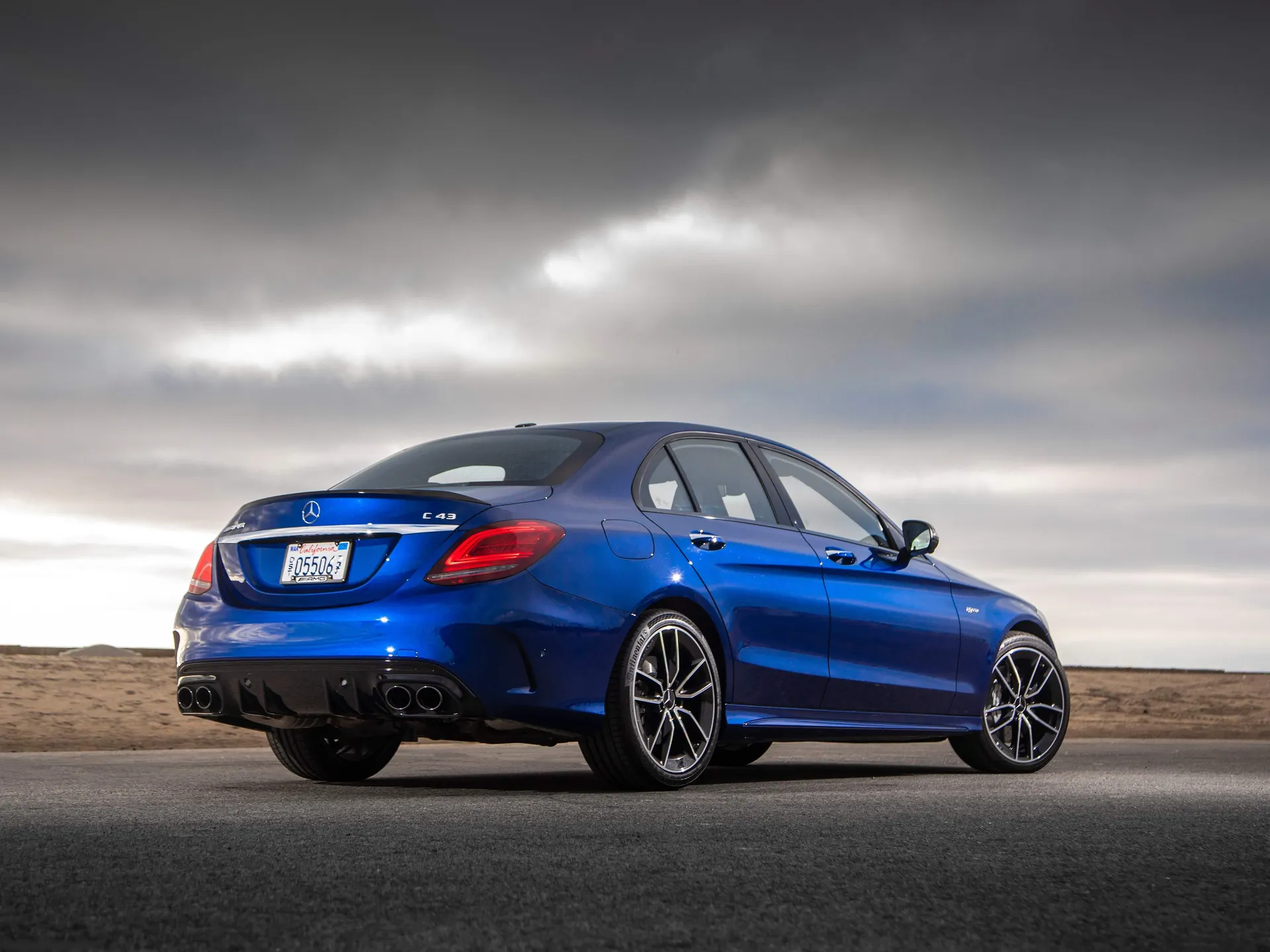 Mercedes-Benz C43 AMG 4Matic (2019) – zadní tříčtvrteční pohled