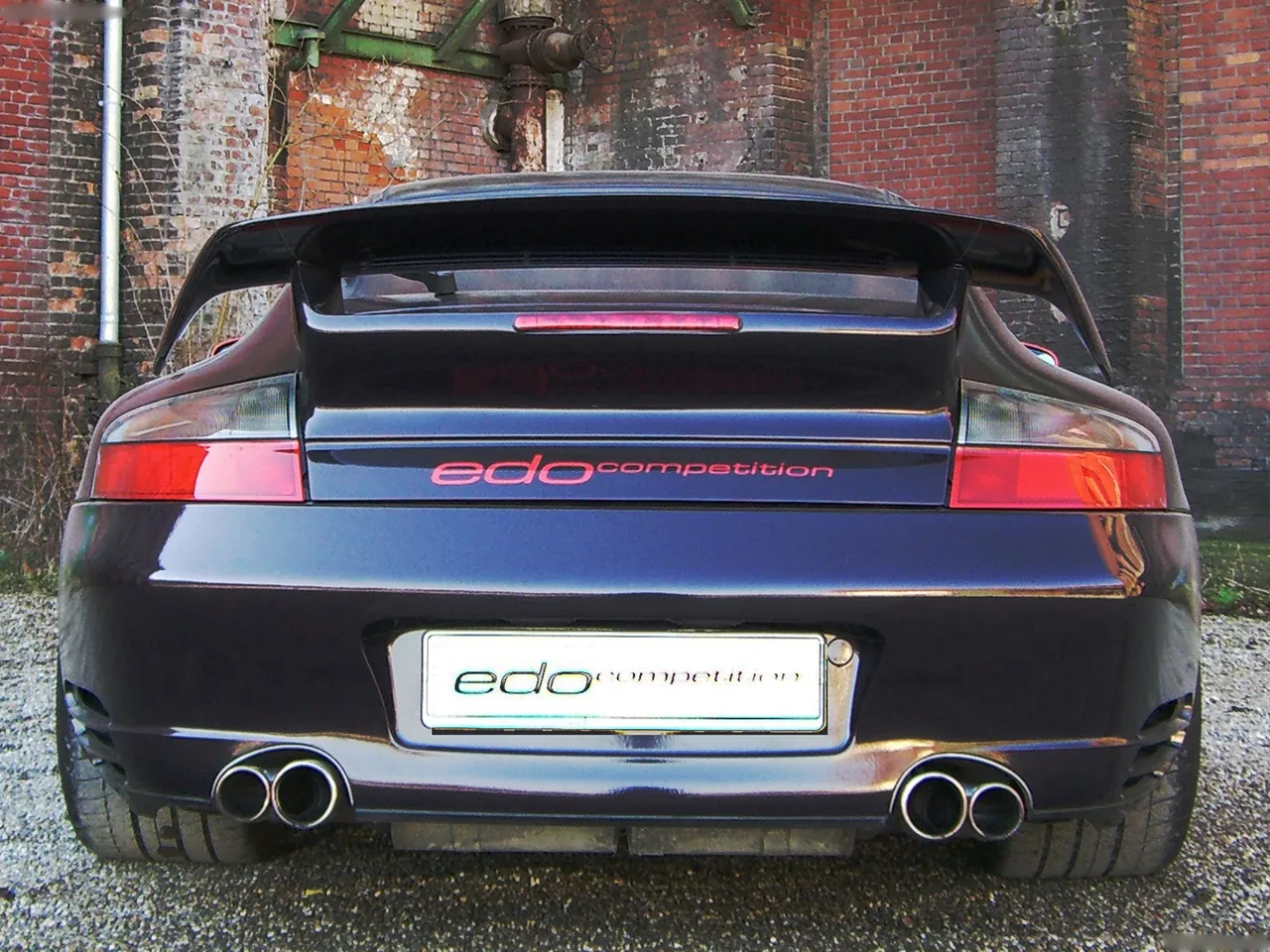 Edo Porsche 996 Turbo Red-Black (2006) – zezadu
