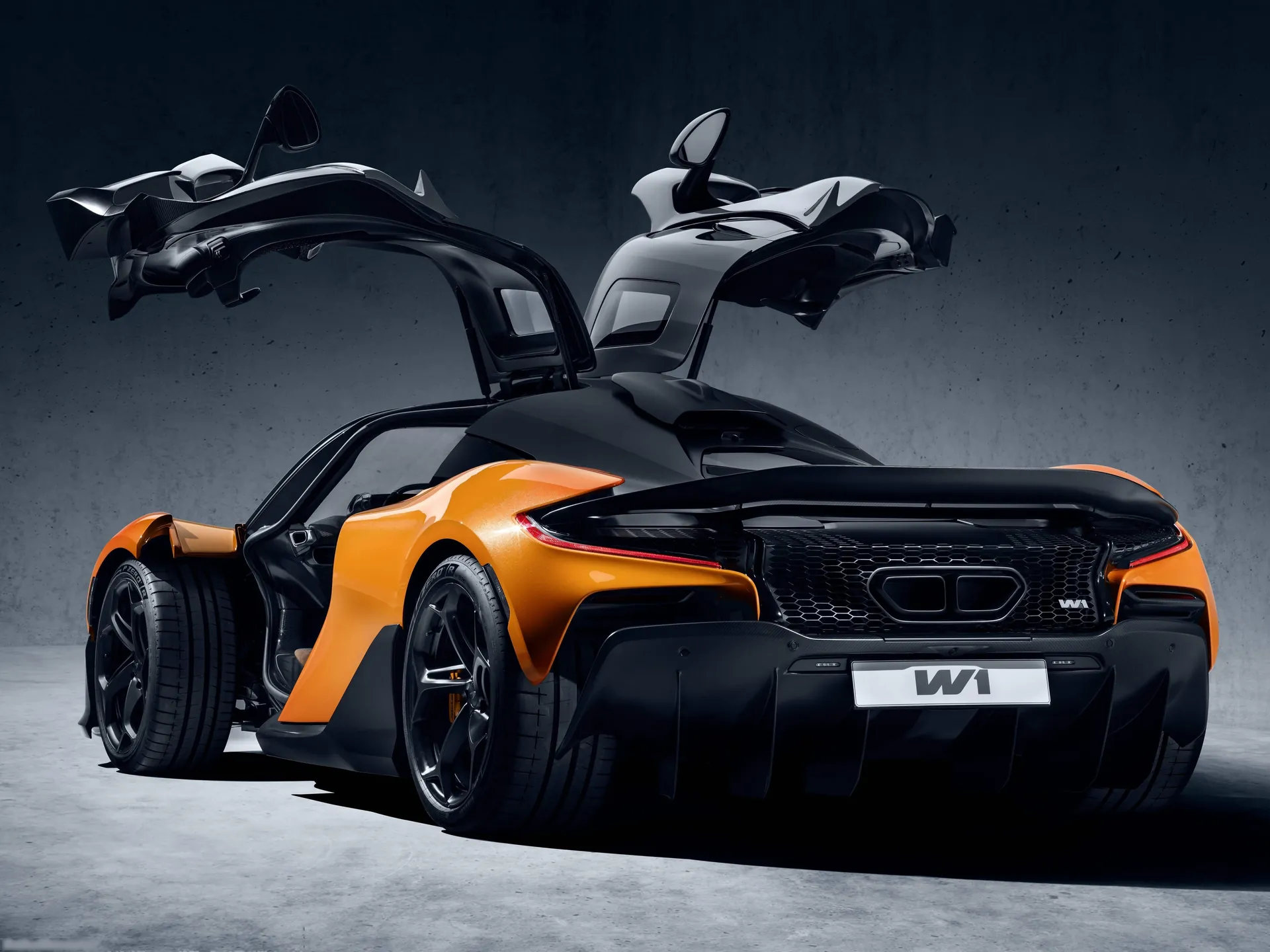 McLaren W1 (2025) – zadní tříčtvrteční pohled