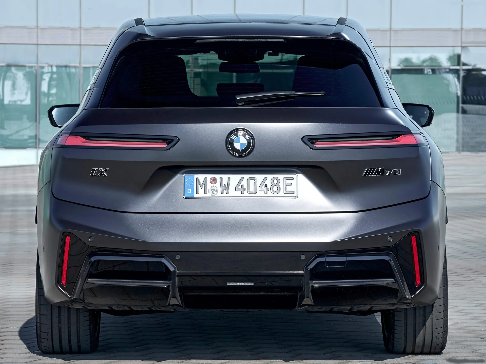 BMW iX M70 (2026) – zezadu