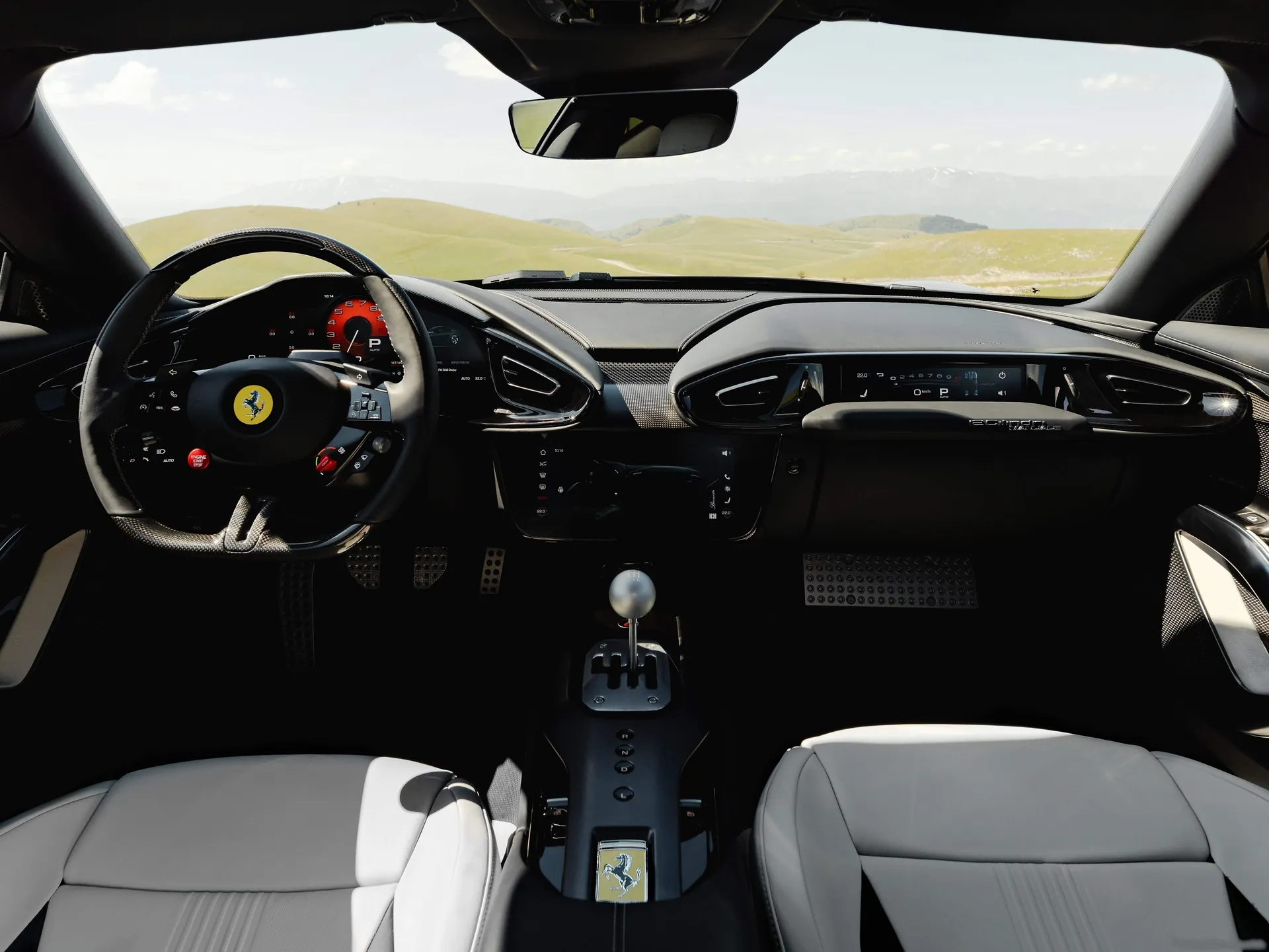 Ferrari 12Cilindri Manuale (2027) – interiér