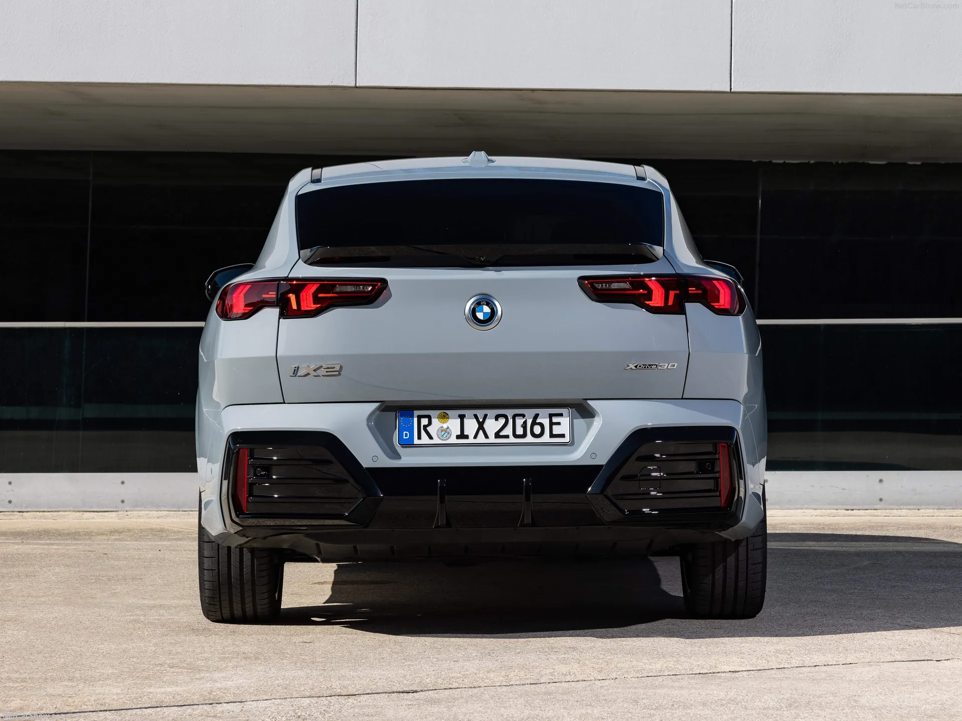 BMW iX2 (2024) - Rear