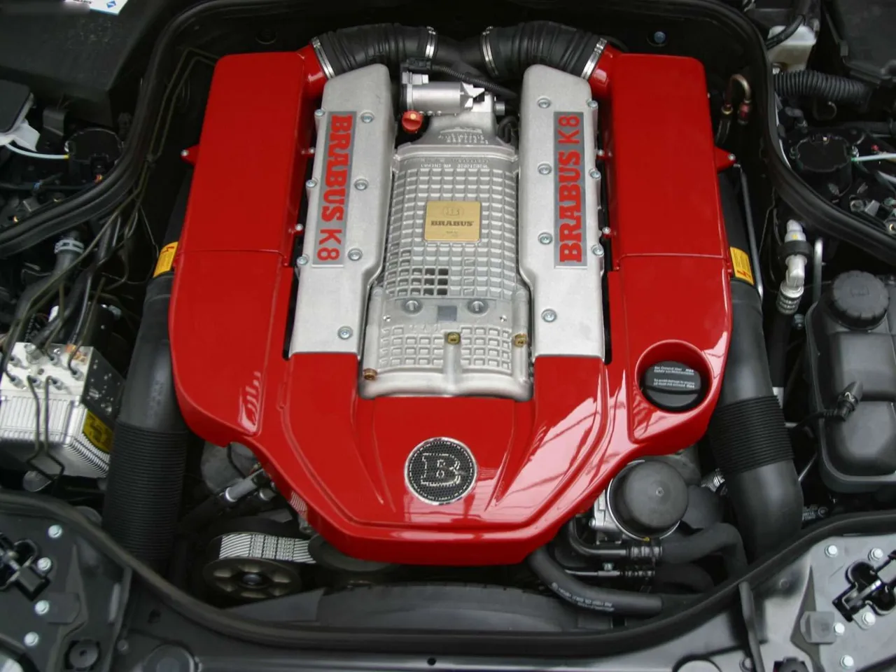 Brabus Mercedes-Benz E-Class (2003) - Engine Bay