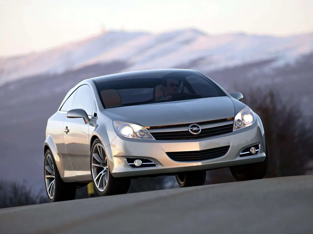 Opel GTC Geneva Concept (2003)