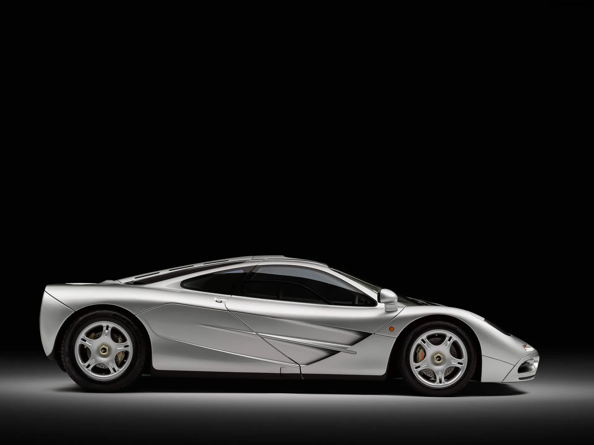 McLaren F1 (1993) – boční profil