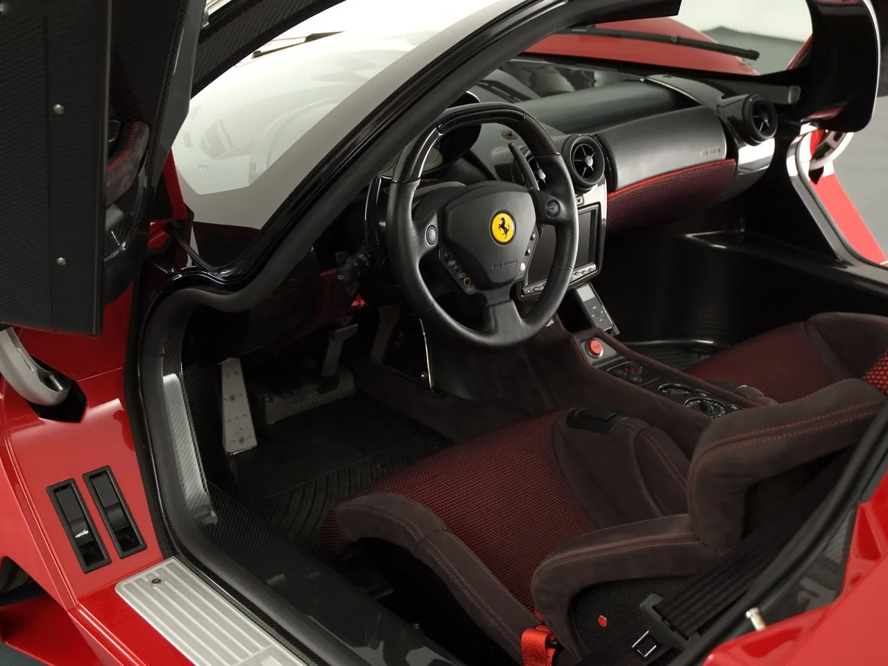 Pininfarina Ferrari P4-5 (2006) – interiér