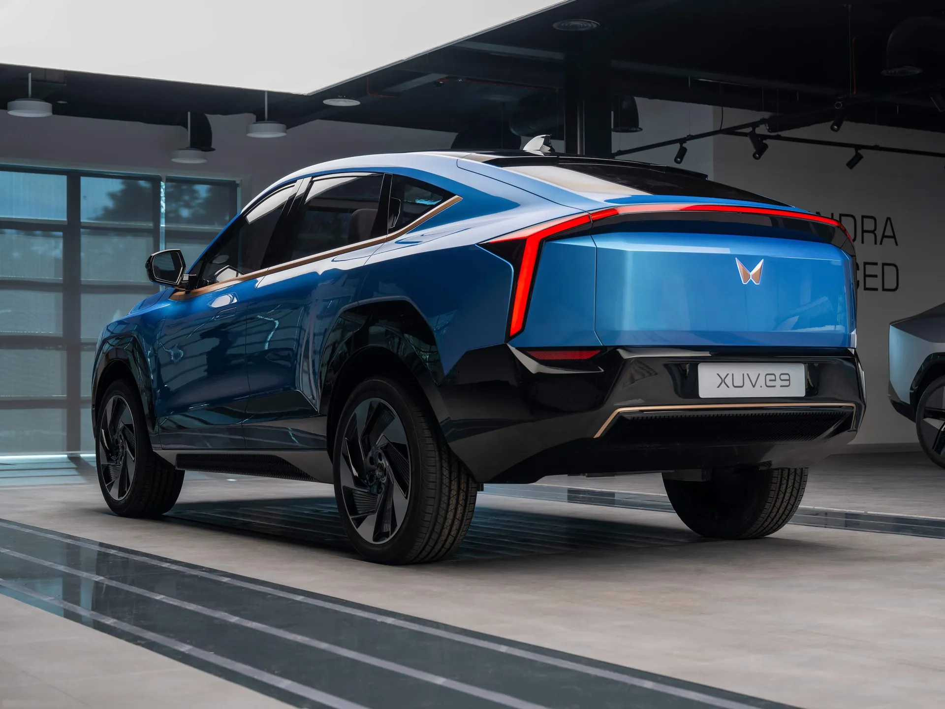 Mahindra XUV.e9 Concept (2022) – zadní tříčtvrteční pohled
