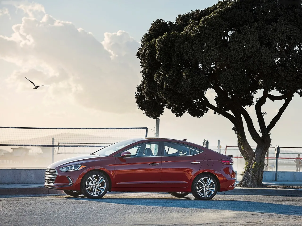 Hyundai Elantra (2017) – boční profil