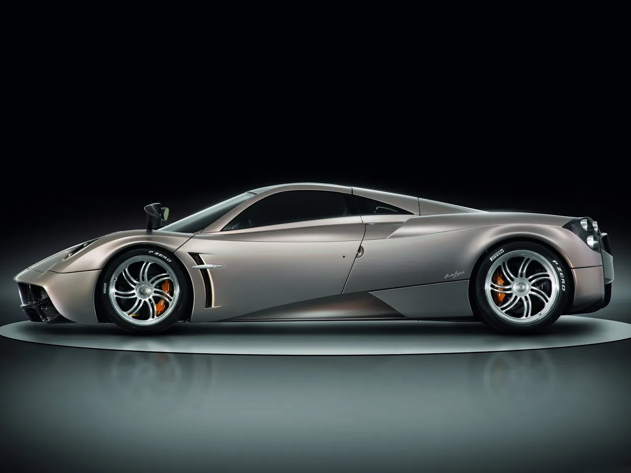Pagani Huayra (2012) – boční profil