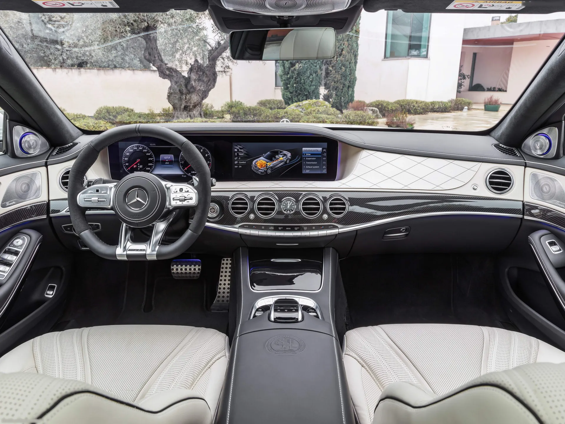 Mercedes-Benz S63 AMG (2018) - Interior