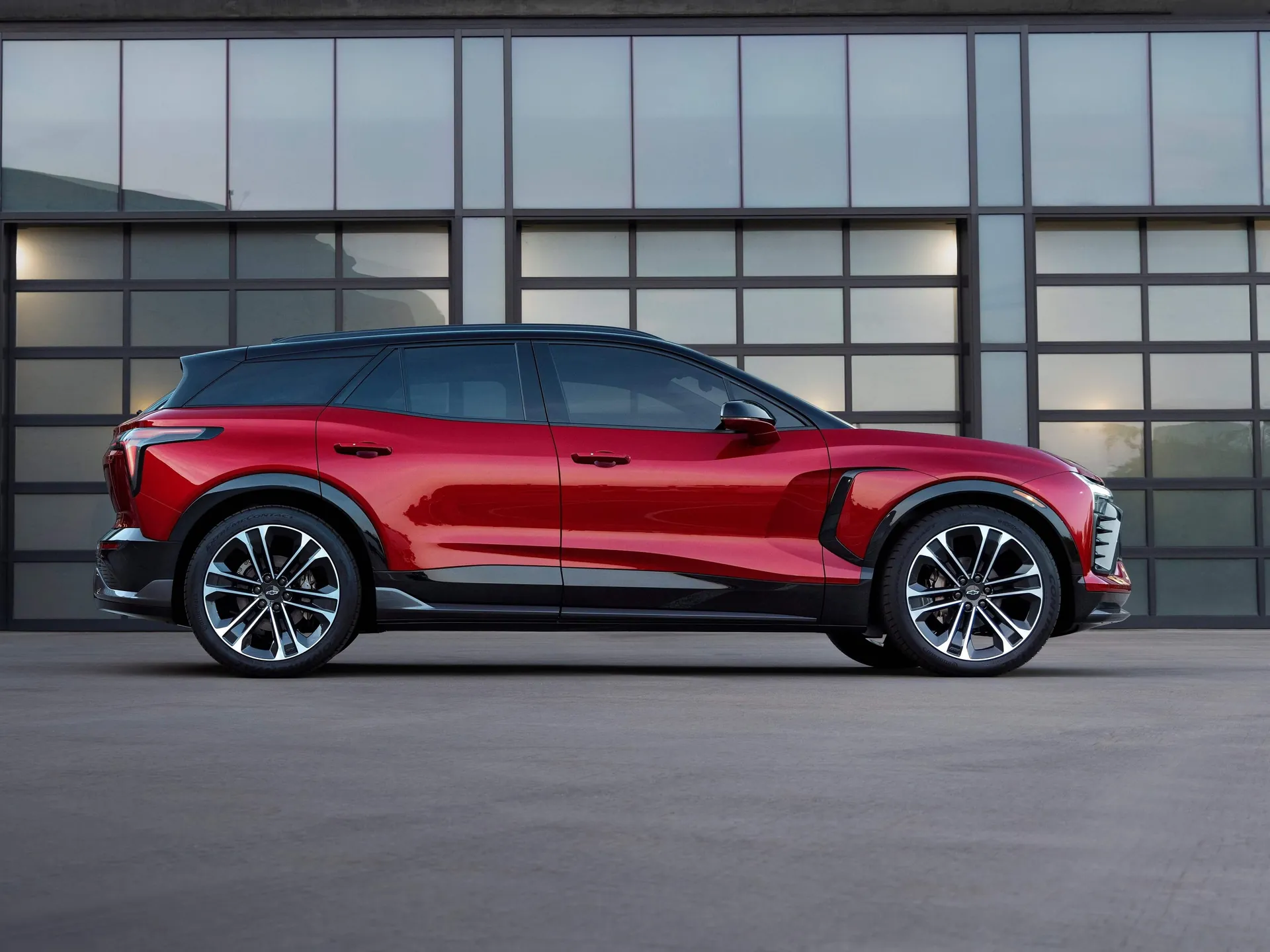Chevrolet Blazer EV (2024) – boční profil