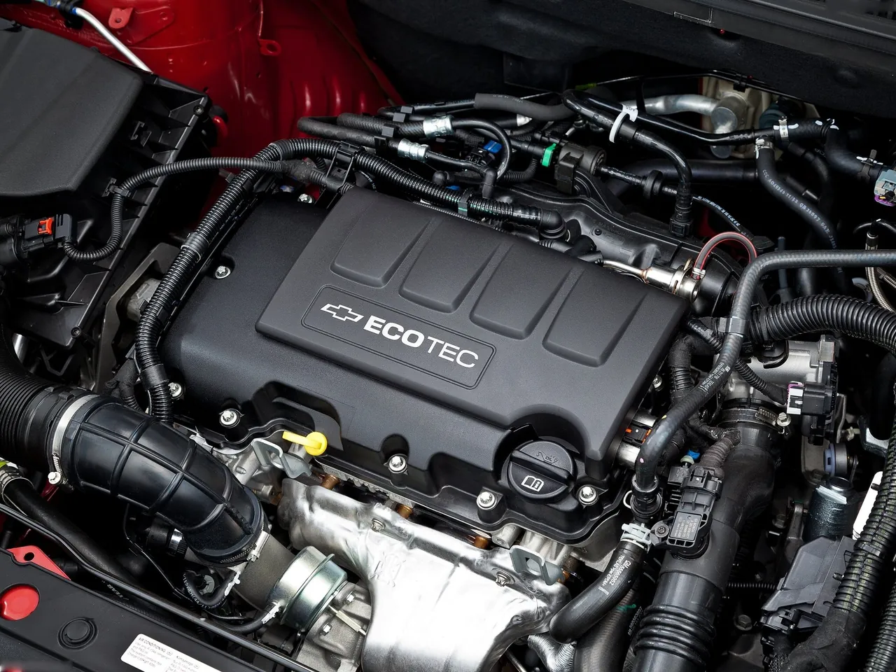 Chevrolet Cruze Station Wagon (2013) – motorový prostor