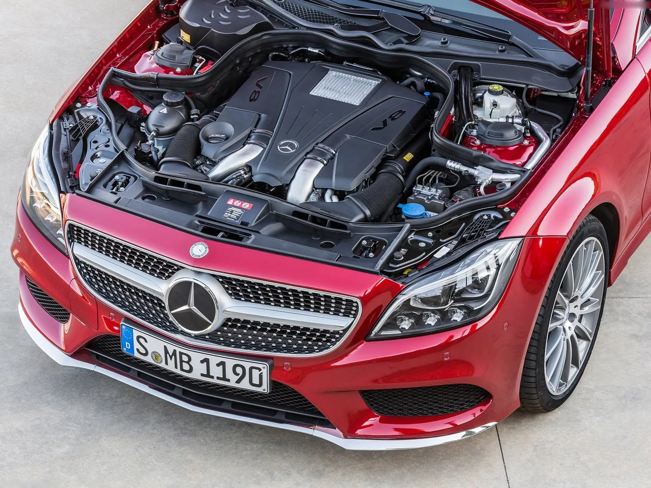 Mercedes-Benz CLS-Class (2015) – motorový prostor